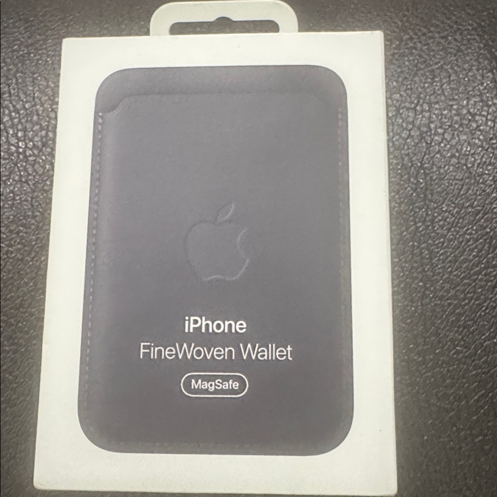 Apple iPhone FineWoven Wallet with MagSafe - Picture 2 of 3